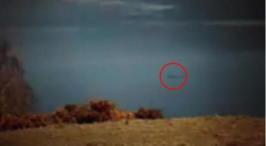 尼斯湖水怪现身10分钟被游客拍到，官方证实视频是真的！