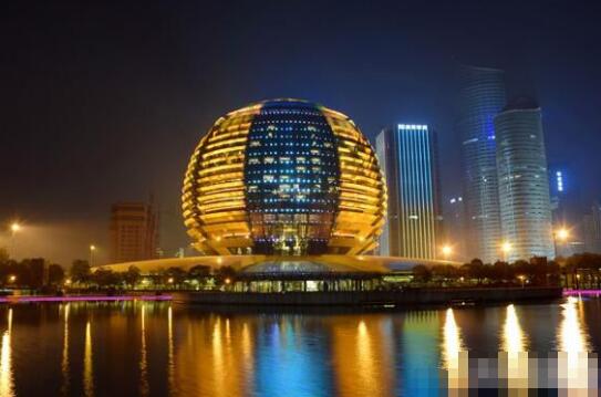 中国十大最丑陋建筑，每一个都是丑到没朋友