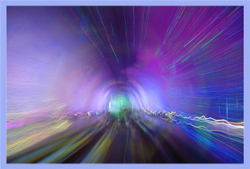 时空隧道真的存在吗？是不是人类真能穿越时空到古代或未来