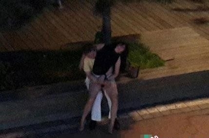 青岛女子醉酒遭性侵 疑被路人当街轮流猥亵图片视频曝光